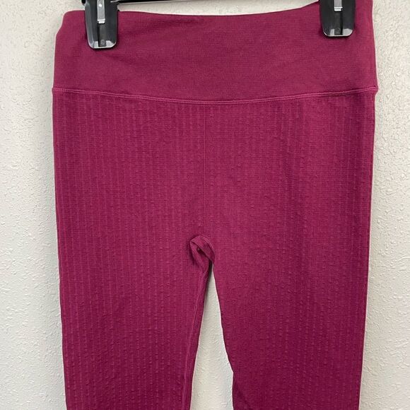 Fabletics Maroon Leggings Size L EUC - Picture 2 of 5